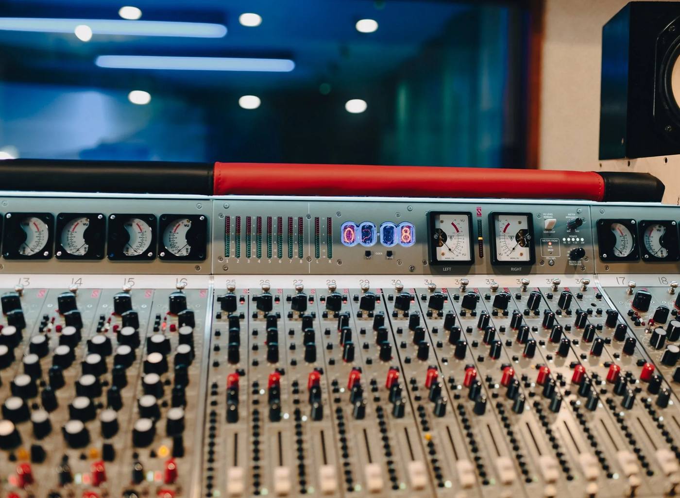 ZR36 Console